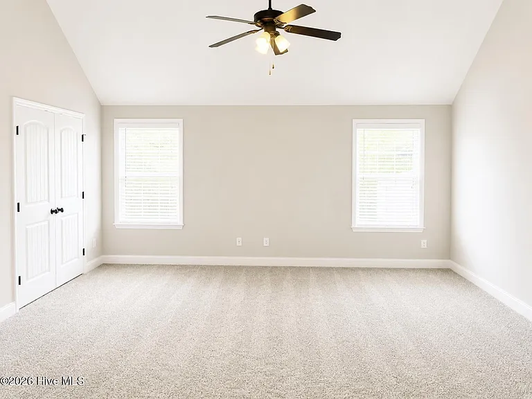 842 Herrington Dr — Photo 13
