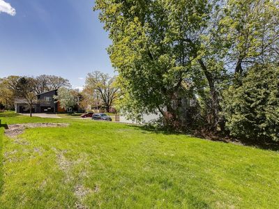 518 Ardmore Dr, Golden Valley, MN, 55422