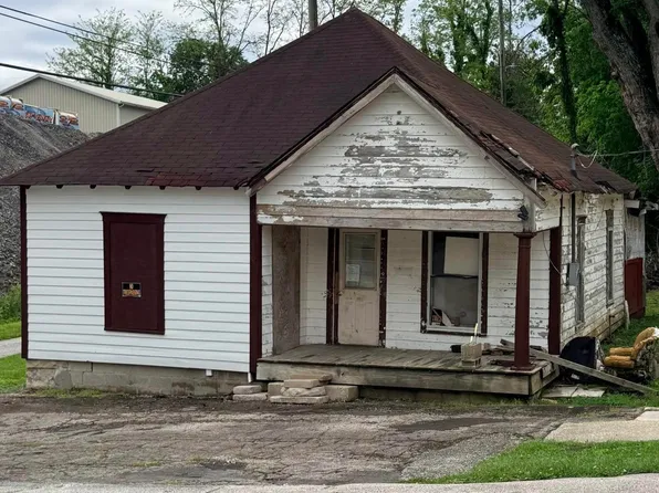 810 13th St, Bedford, IN 47421