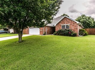 802 Pennington St, Lowell, AR 72745