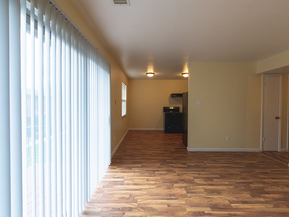 1st image of 215 W Troy Ave Unit 215C