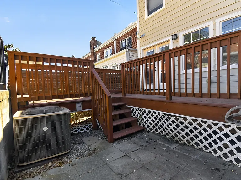 847 20th St NE — Photo 23