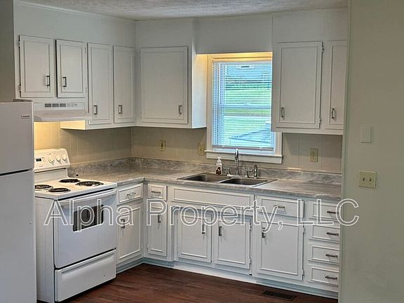 4th image of 5 Rawood Dr