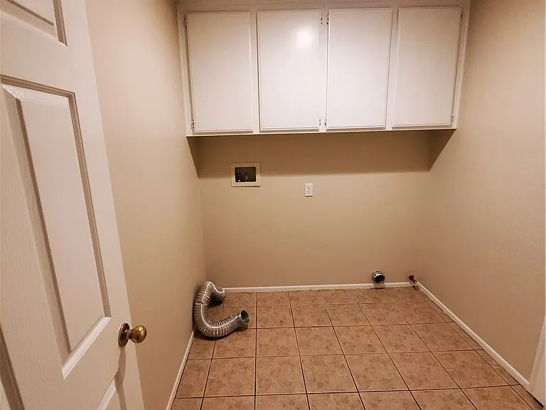 1244 Salem Dr — Photo 8