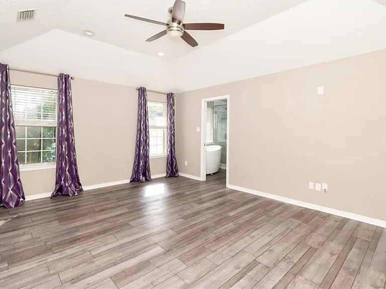 7490 Quency Dr — Photo 28