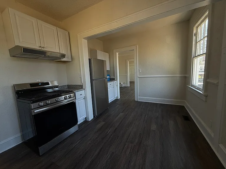 2051 Louise Pl NW — Photo 15
