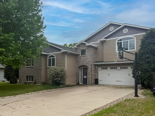 1405 Cumberland Rd, Marshall, MN 56258