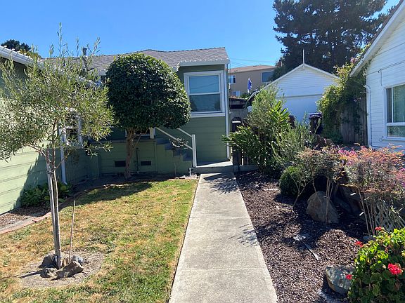 2nd image of 3636 Solano Ave #2