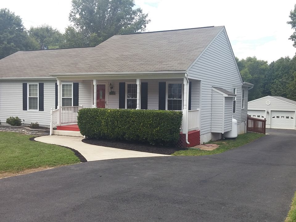 1st image of 11720 Camelot Way