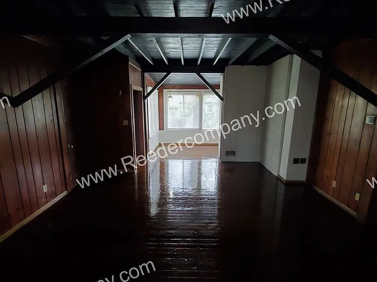 283 N Hamilton St — Photo 7