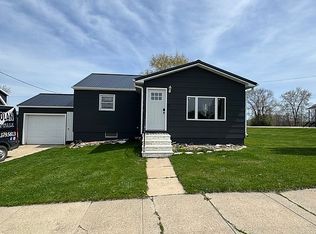 133 N Main St, Protivin, IA 52163