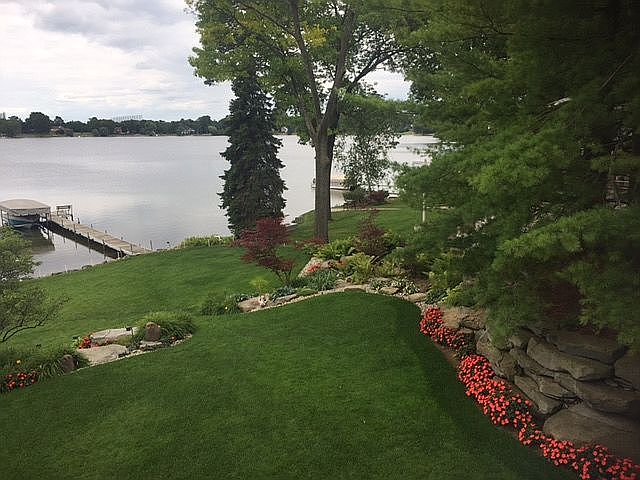2nd image of 1701 Dell Rose Dr