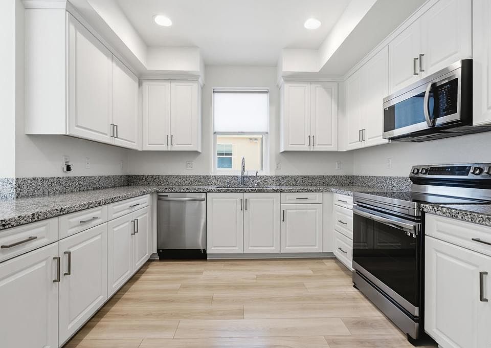 1st image of 8386 Yosemite St