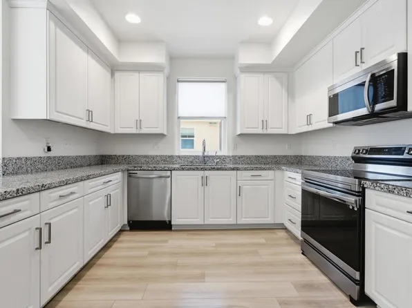 8386 Yosemite St, Lemon Grove, CA 91945