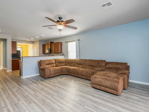 5th image of 41216 W Lucera Ln