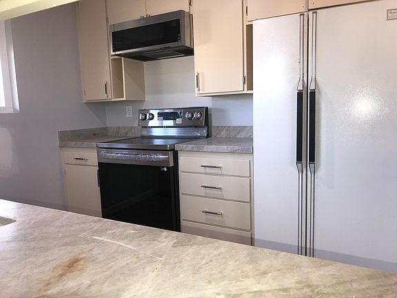 5th image of 904 Teakwood Ct Unit 3