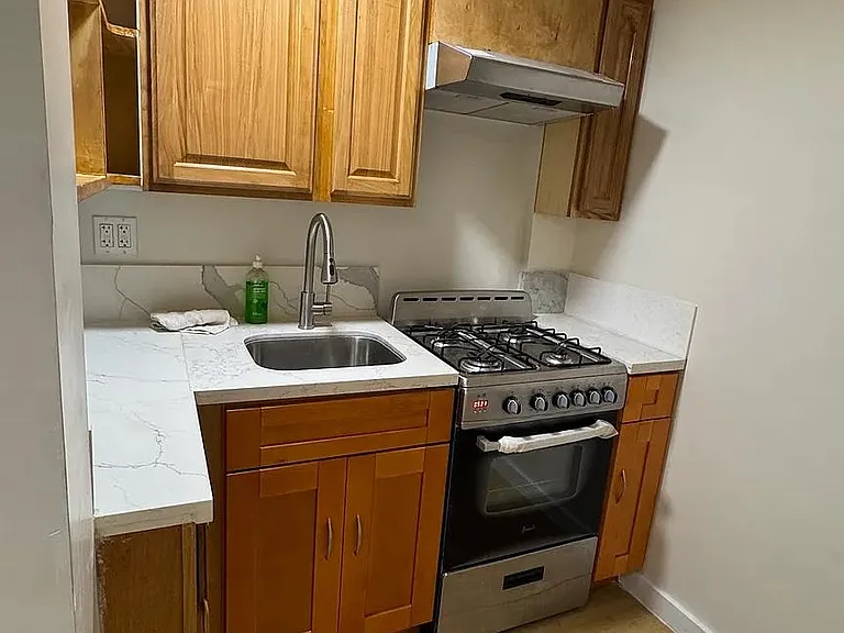 407 Santa Barbara Ave #1 — Photo 4