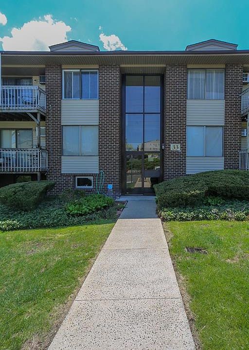 1st image of 340 Country Club Ln
