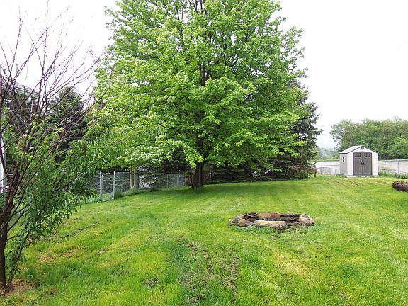 2nd image of 120 Sinclair Ave