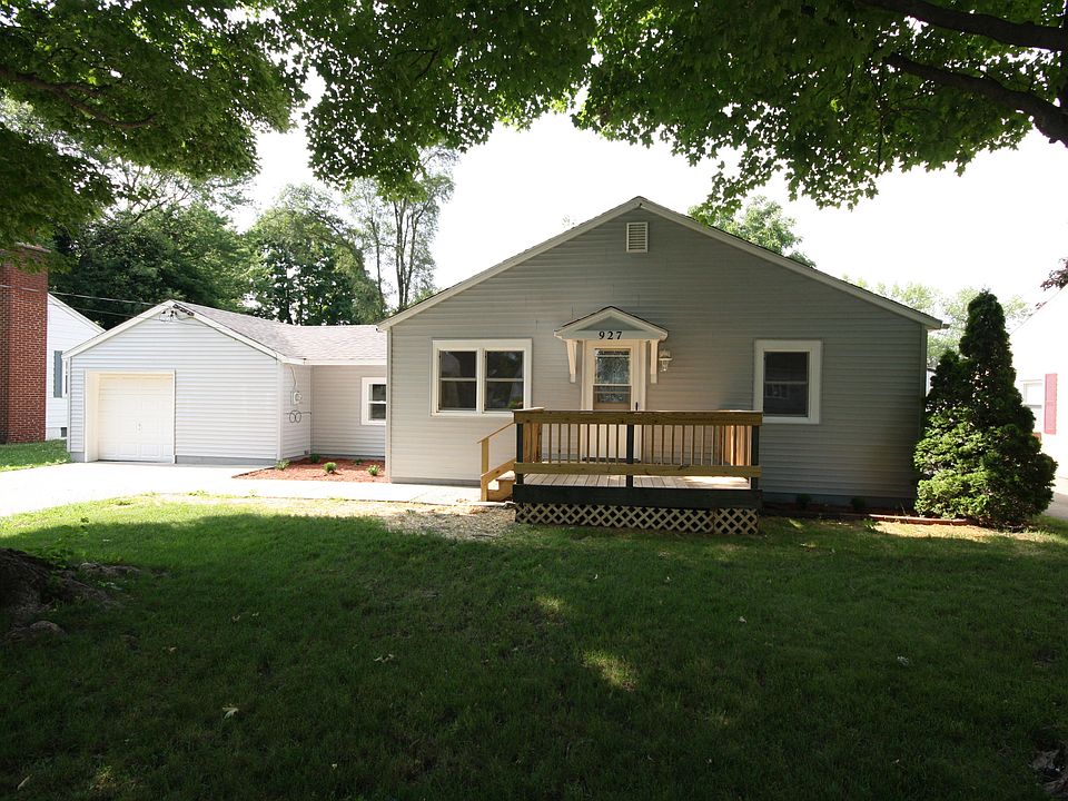 1st image of 927 Iroquois Ave