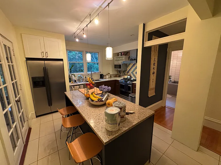 38 Melville Ave #2 — Photo 2