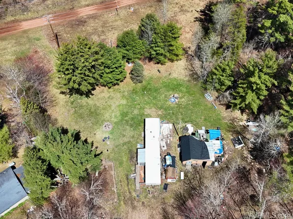 1906 E 1st St, Little Lake, MI 49833