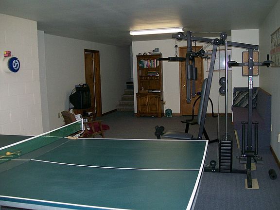 play room 500+ sq ft