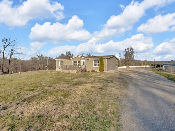 565 Powell Hollow Rd, Tullahoma, TN 37388
