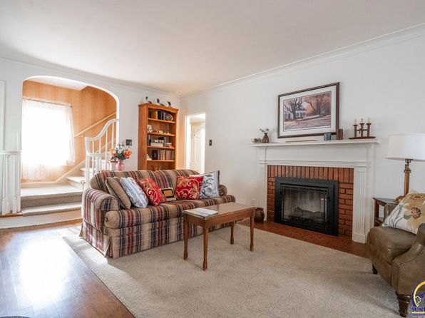 2711 SW Huntoon St, Topeka, KS 66604