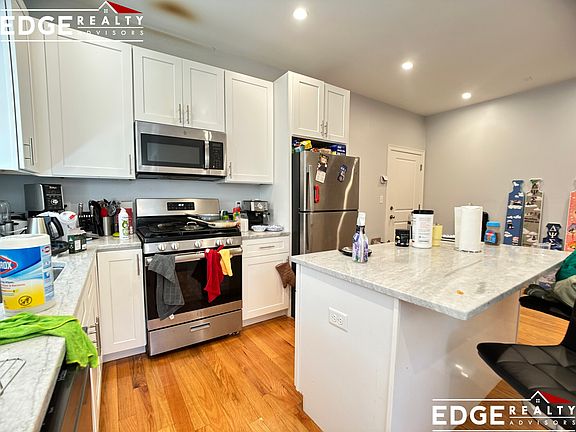 2nd image of 6A Islington St #1A
