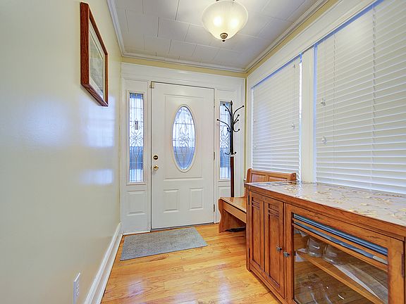 2nd image of 84-67 Parsons Blvd
