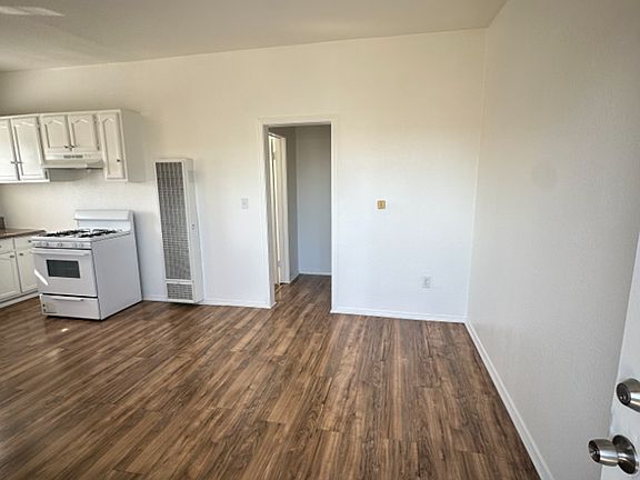 5th image of 1018 W 103rd St #1016-2