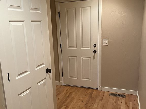 4th image of 789A Longbow Ln