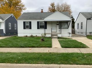 26371 Blumfield St, Roseville, MI 48066