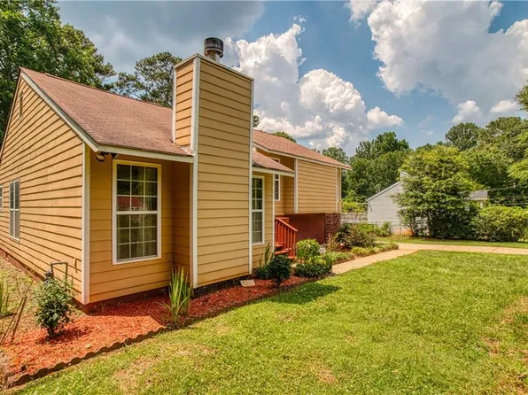 4477 Grier Dr, Snellville, GA 30039