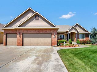 3009 N Brush Creek Cir, Wichita, KS 67205