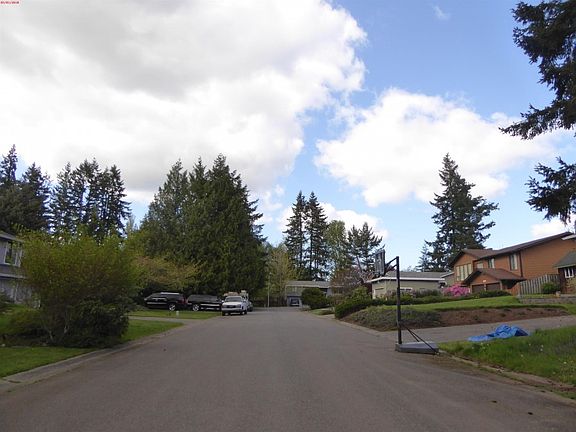 4th image of 19709 22nd Ave NE