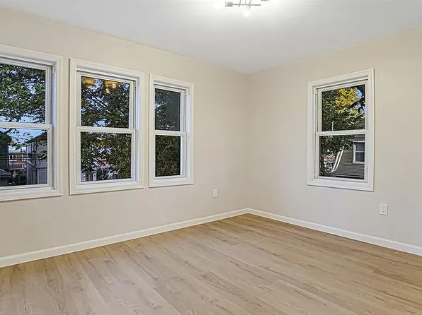 4411 Edson Avenue image 13 of 27