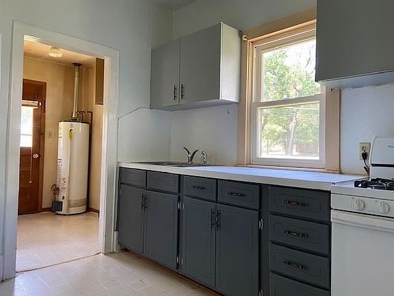 5th image of 423 N 7th St