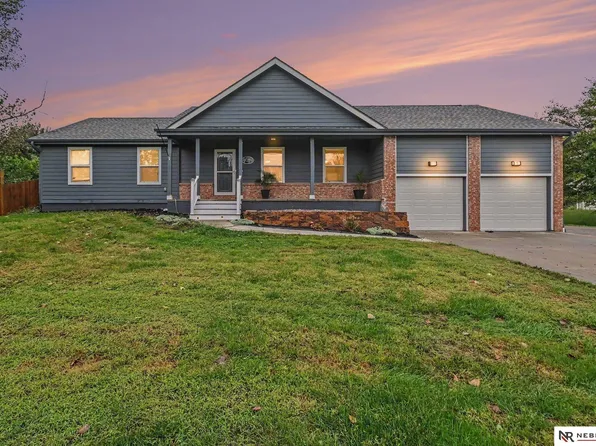 4619 Circle Dr, Blair, NE 68008