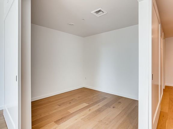 5th image of 1808 Minor Ave #1110