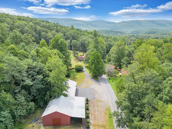 805 Summit Dr, Covington, VA 24426