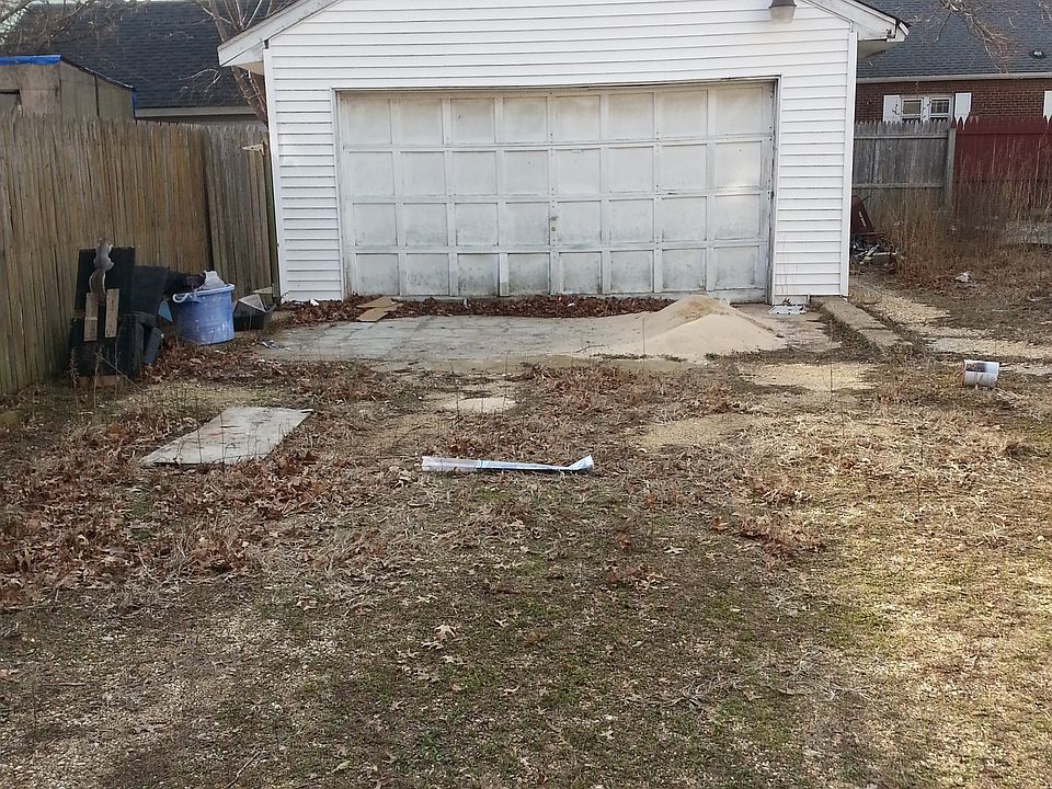 2nd image of 154 Long Beach Rd