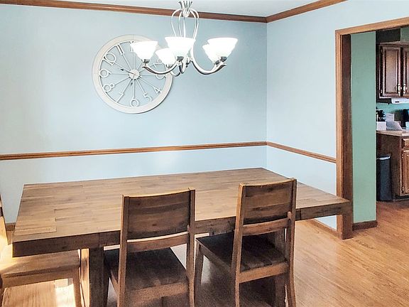 5th image of 333 Heather Knoll Pl