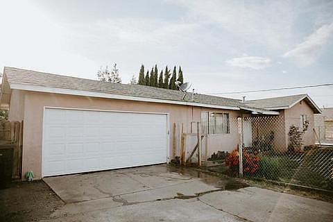 2nd image of 1329 Irwin Ave