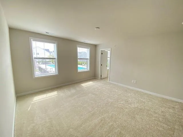 806 Hoopes Ln #180 — Photo 3
