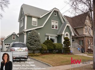 825 Elm Ave, Ridgefield, NJ 07657
