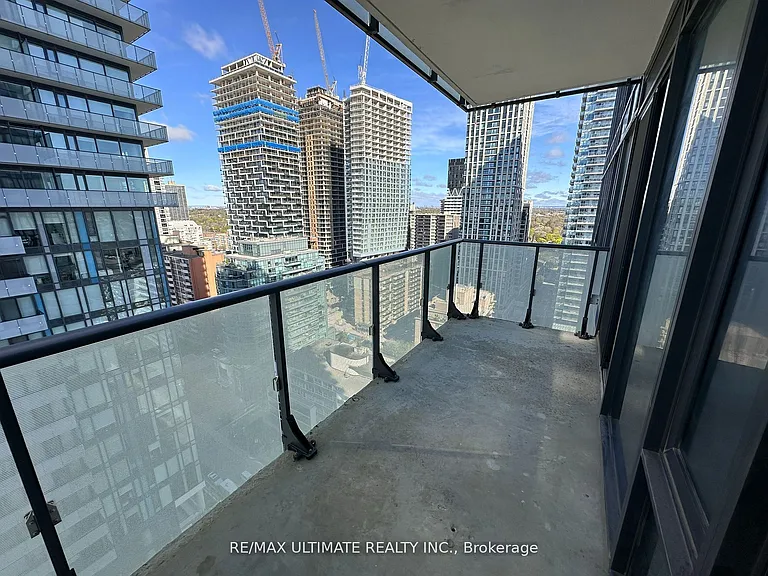 185 Roehampton Ave #1902 — Photo 15