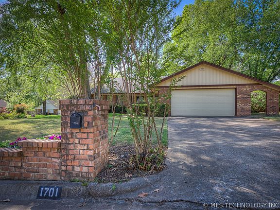 2nd image of 1701 W Winston Ct