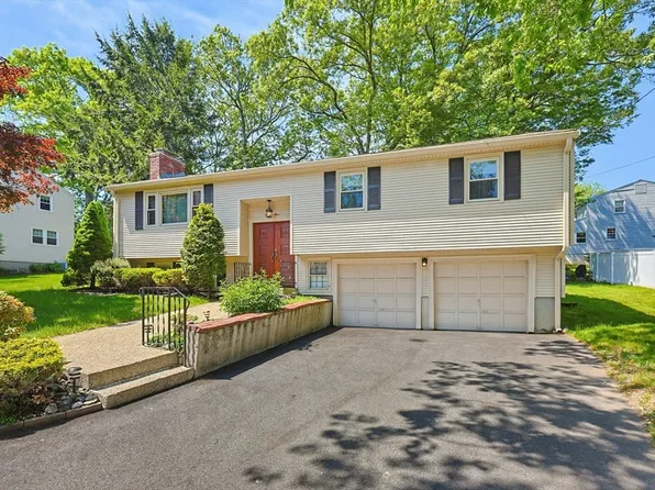 34 Muriel Ln, Milford, MA 01757